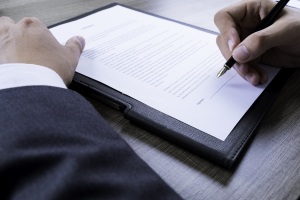 著作权许可使用合同和转让合同包括什么