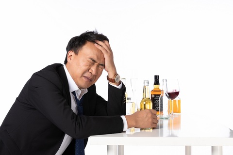 车辆违章申请行政复议的程序是怎样的,车辆违章没处理可以审车吗