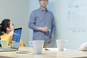 公司监事可以转让全部股份吗